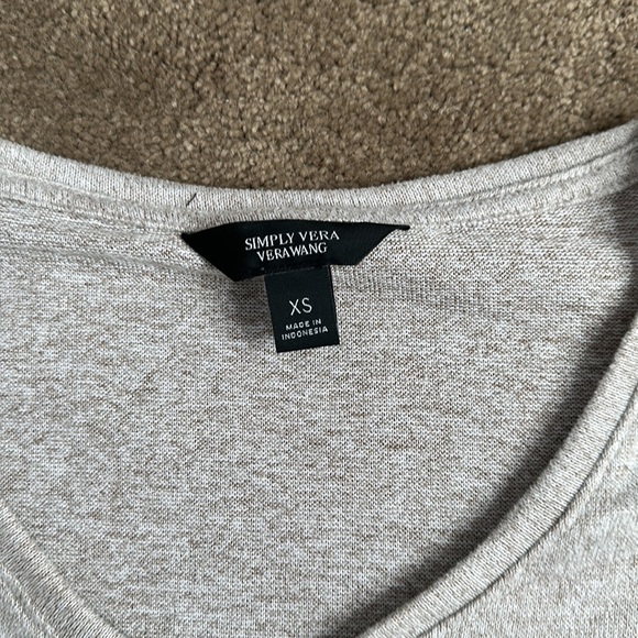 Simply Vera Vera Wang V Neck Balloon Sleeve Top - Picture 6 of 9